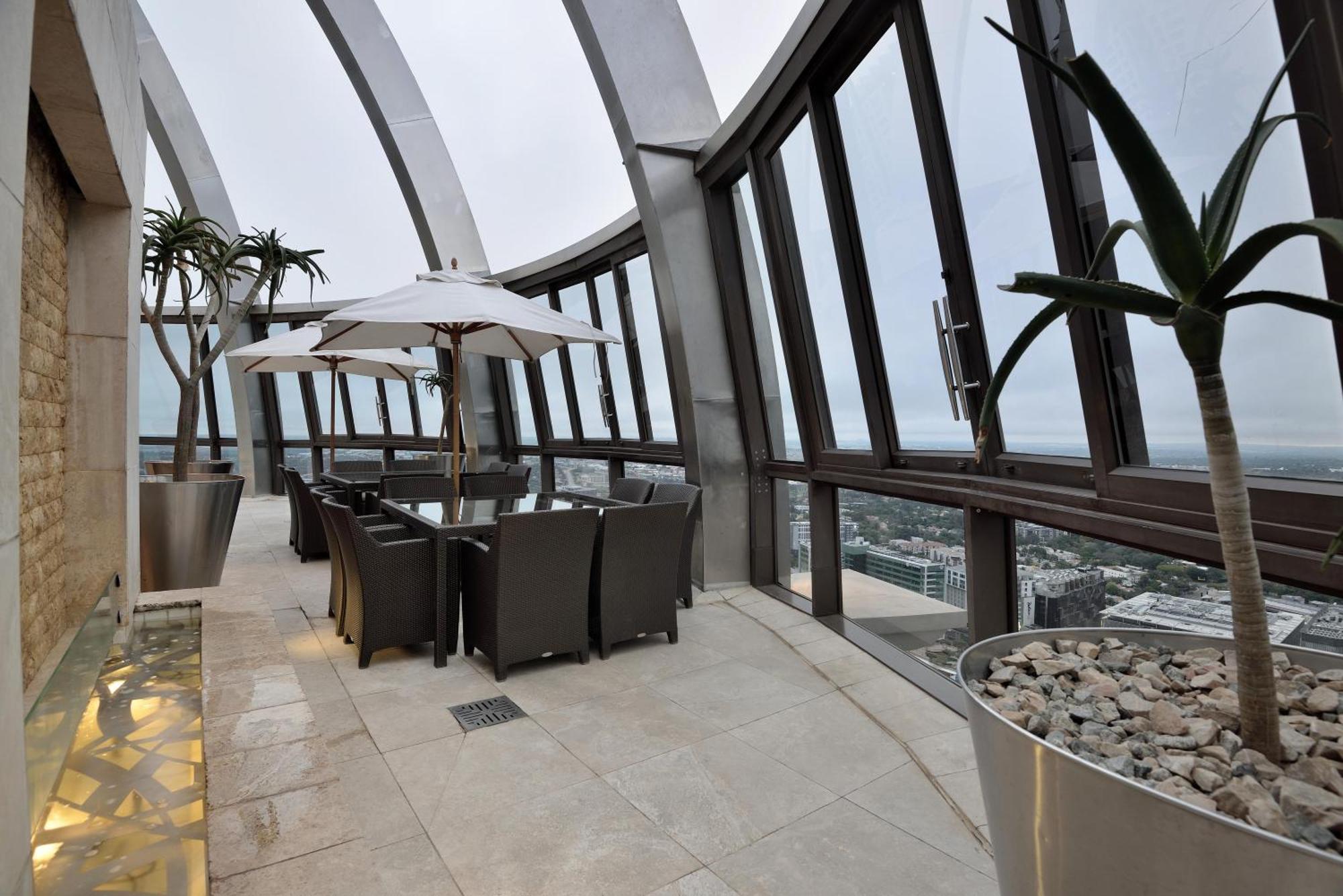 The Michelangelo Towers Hotel Sandton Bagian luar foto